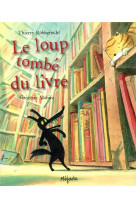 Le loup tombe du livre